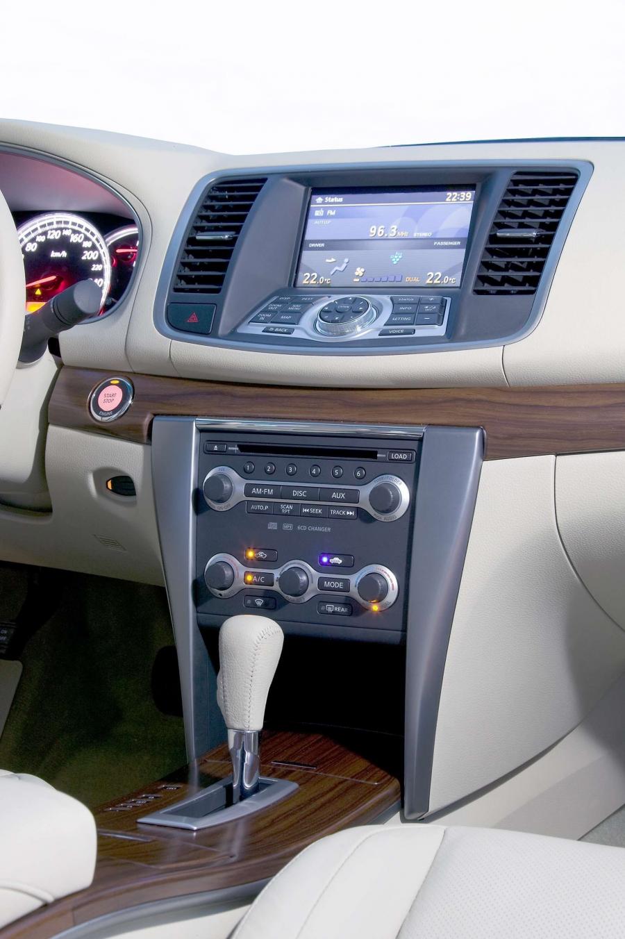  Nissan Teana 4x4 2010 года  (фото 34 из 70)